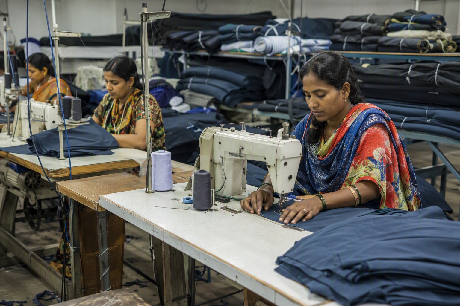 OEM Hijab Manufacturing: A Step-by-Step Guide for Brands